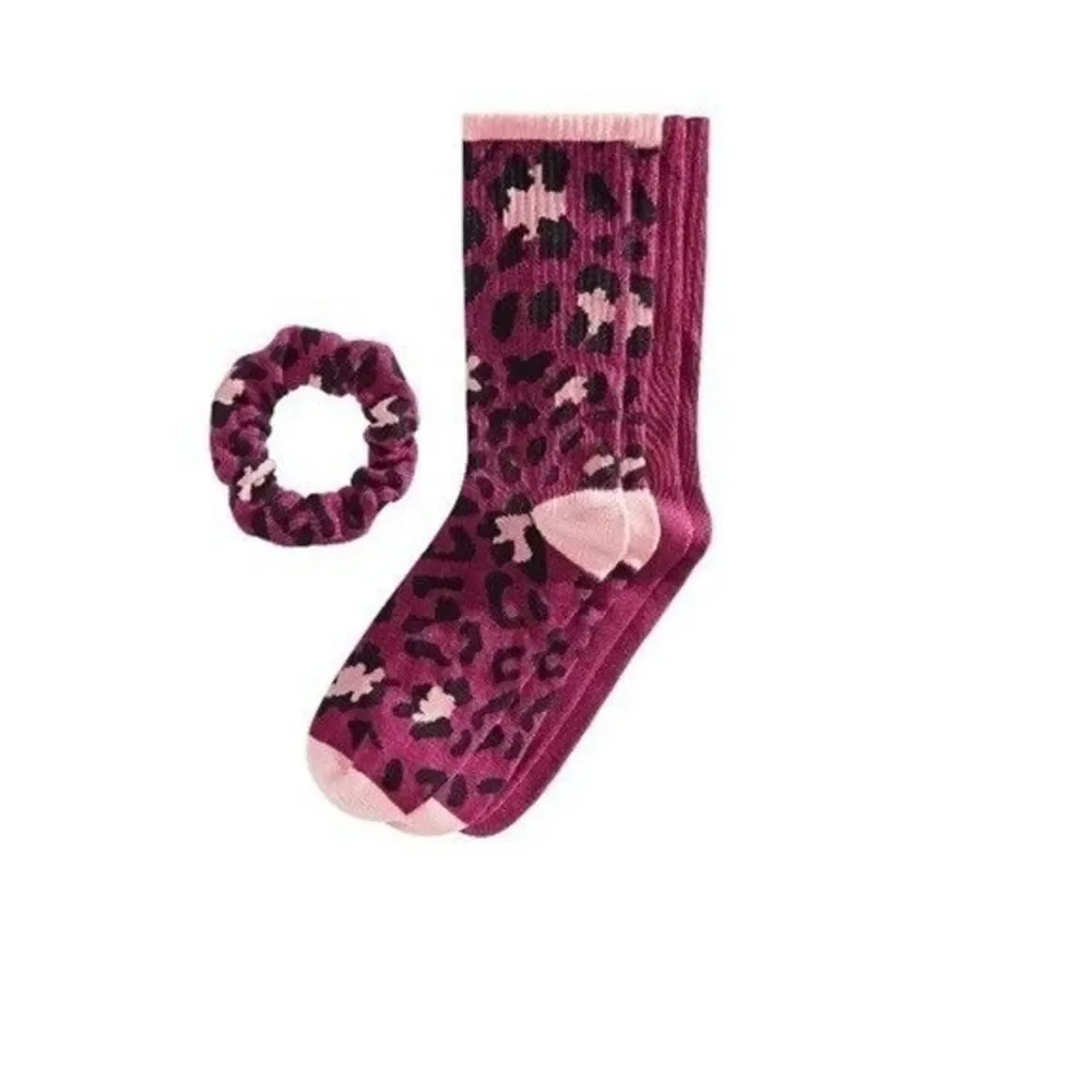 Bundle 6 socks and 3 scrunchies set Jenni  Pack Tie Dye size 9-11